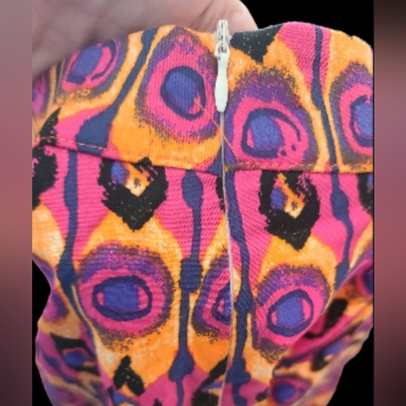 Womens Multi-color Side zip shorts Sz xs NWOT - Picture 2 of 6